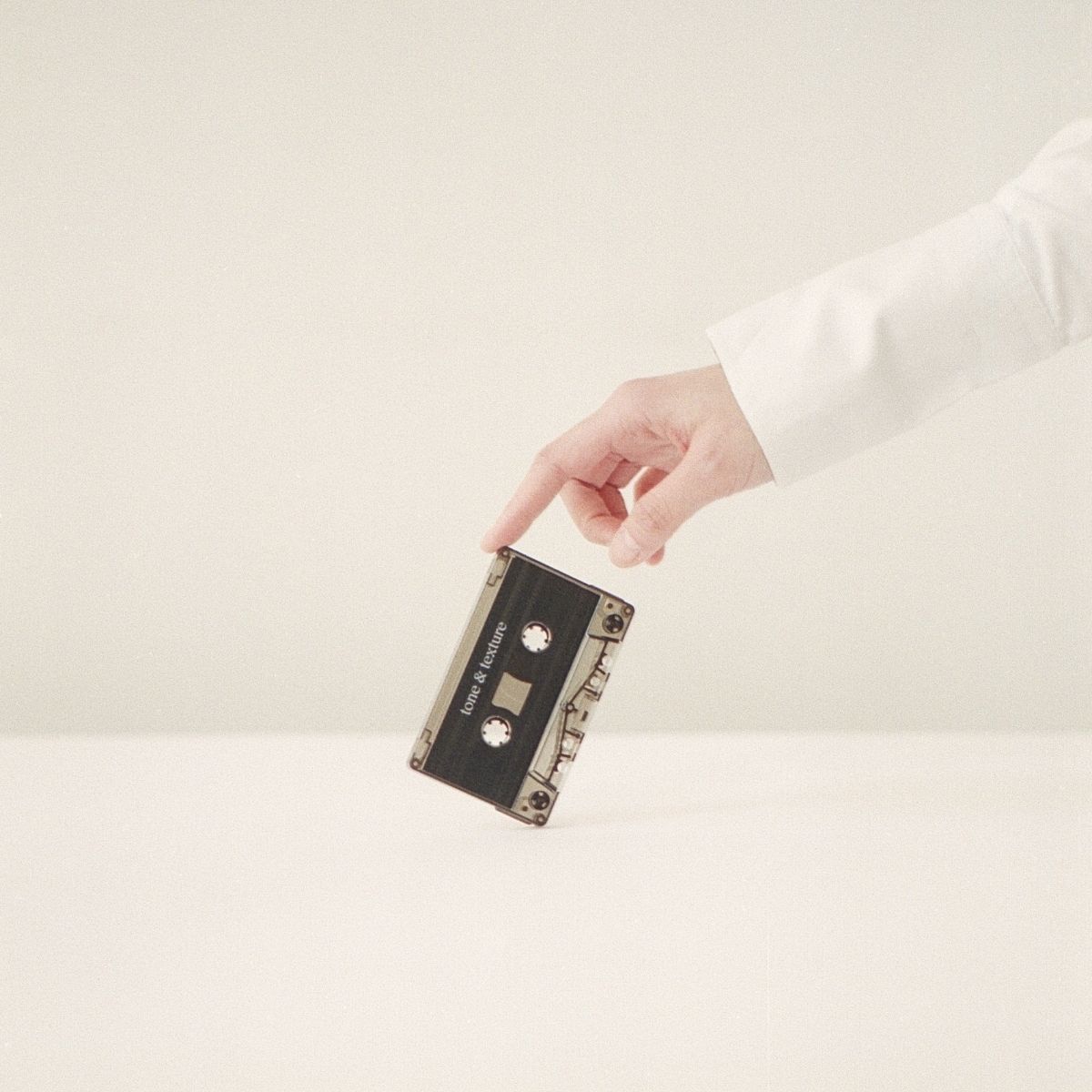Niklas Kramer & Joda Foerster | Tactile Interactions | Objects & Sounds | Dual Cassette Box